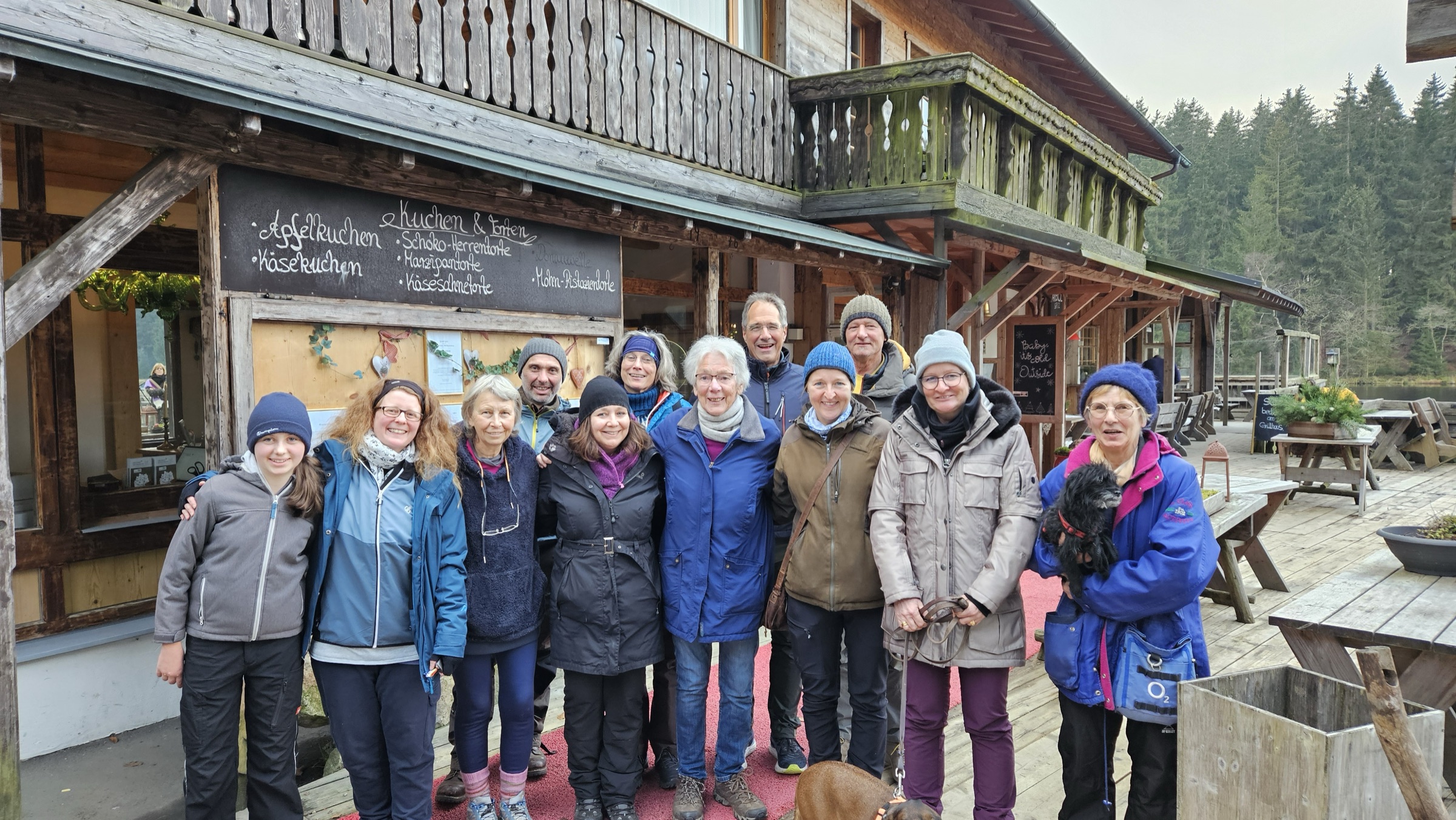 Die Tierlehrenden vor der Einkehr am Fichtelsee